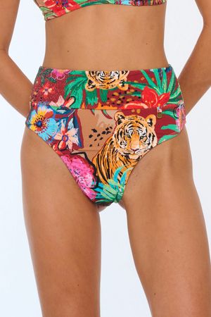 High Leg Clásica Con Cintura Luanda